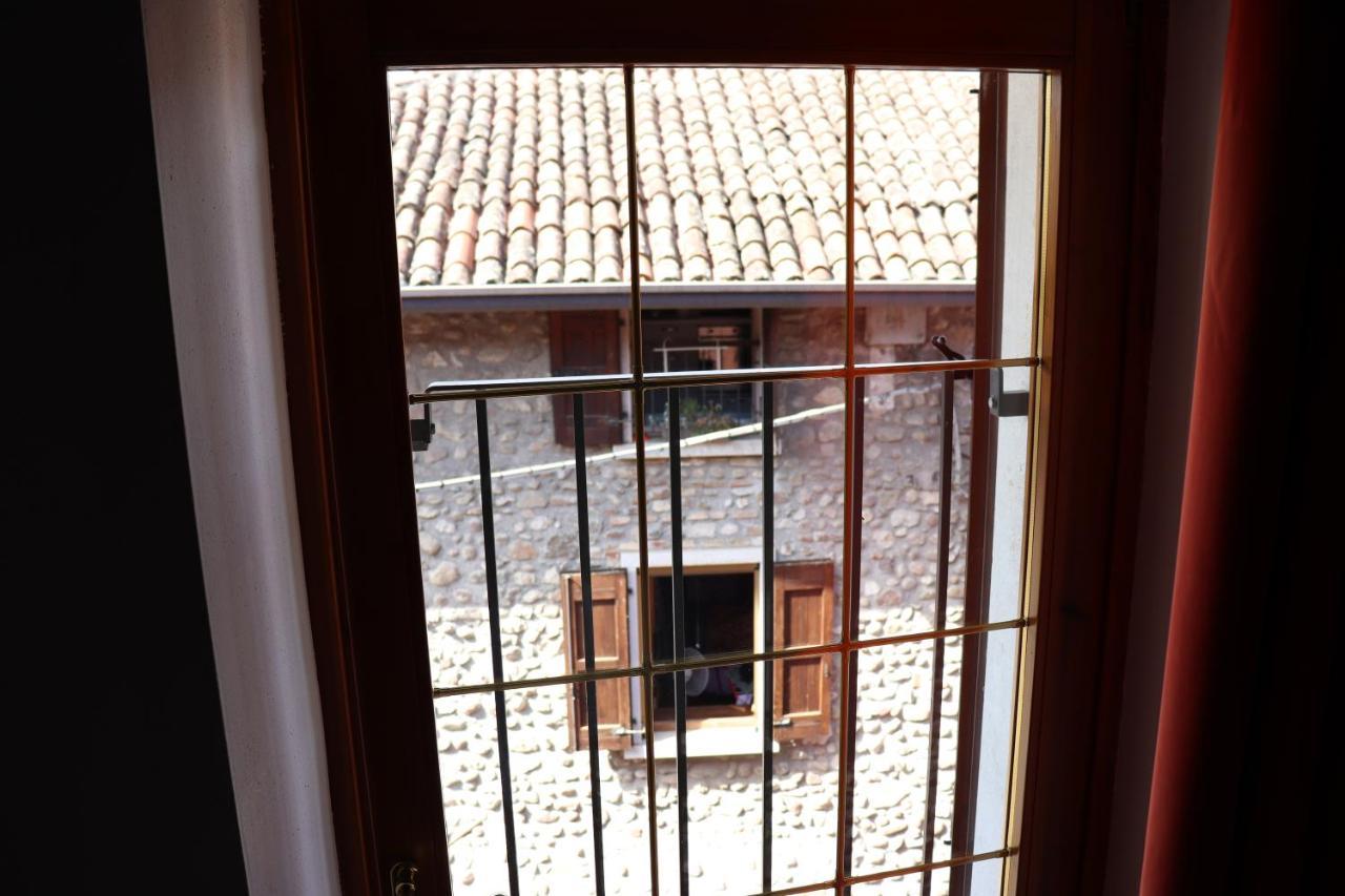 Le Camere Dell'Ancora Monzambano Luaran gambar